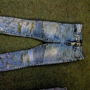 No boundaries, blue jeans, 26x30